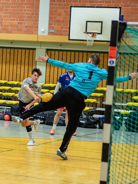 H2 - HSV Merzig Hilbringen 04.03.23, Foto 12 von 37