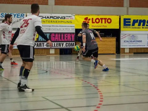 H1 - Mühlheim 17.03.2018, Foto 4 von 50