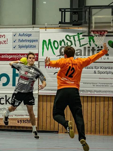 H1 - TuS Danzenberg II 25.01.20, Foto 41 von 53