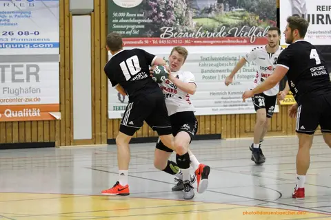 H1 - TV 05 Mülheim 03-11-18, Foto 8 von 31