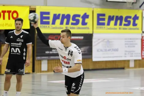 H1 - TV 05 Mülheim 03-11-18, Foto 9 von 31