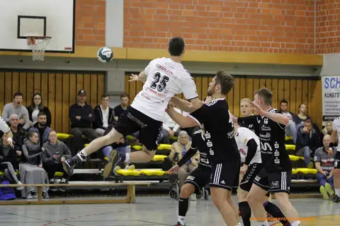 H1 - TV 05 Mülheim 03-11-18, Foto 11 von 31