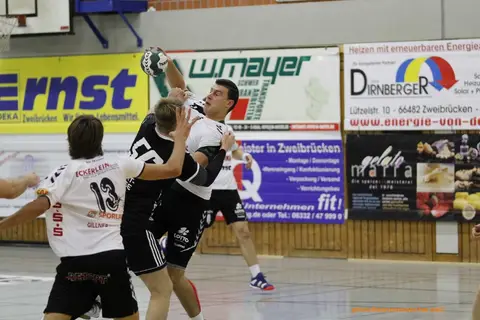 H1 - TV 05 Mülheim 03-11-18, Foto 16 von 31