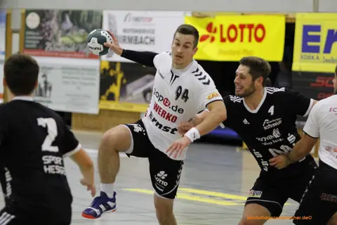 H1 - TV 05 Mülheim 03-11-18, Foto 17 von 31