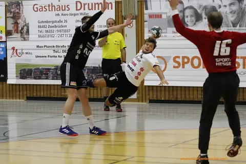 H1 - TV 05 Mülheim 03-11-18, Foto 19 von 31