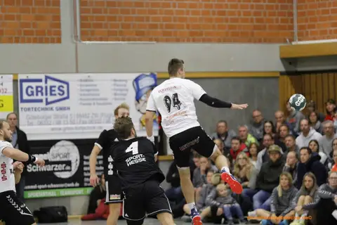 H1 - TV 05 Mülheim 03-11-18, Foto 23 von 31