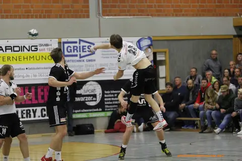 H1 - TV 05 Mülheim 03-11-18, Foto 27 von 31
