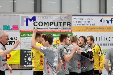 H1 - VfL Günzburg, Foto 44 von 46