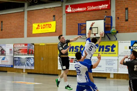 H2 - TV Niederwürzbach, Foto 14 von 34