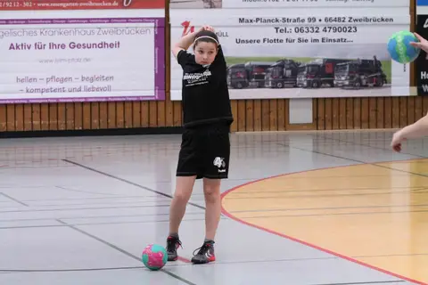 Dm - Brotdorf, Foto 3 von 96