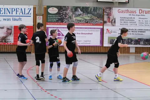 Dm - Brotdorf, Foto 4 von 96
